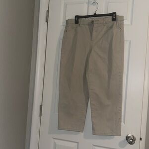 JM collection size 12 capri’s